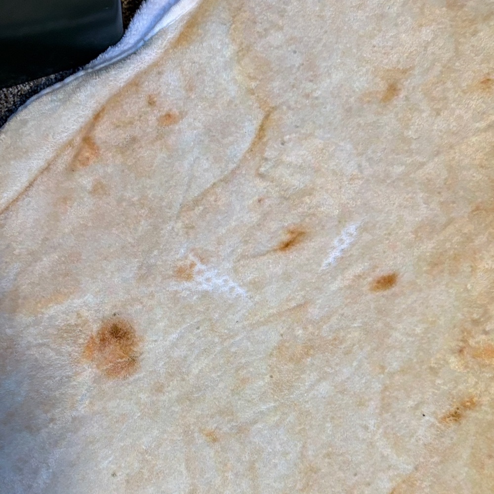 Round Tortilla Blanket - Picture 4 of 4